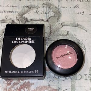 MAC COSMETICS BNIB BEAUTY SLEEP Velvet eyeshadow